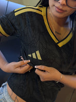 Camiseta Negra con Dorado Mundial 2026 - Mujer